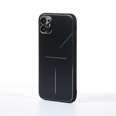 Husa iPhone 11 Casey Studios Metalines - Negru Negru